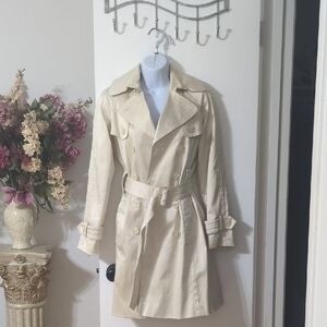 Elegant Cream Double-Breasted Women's Trench Coat